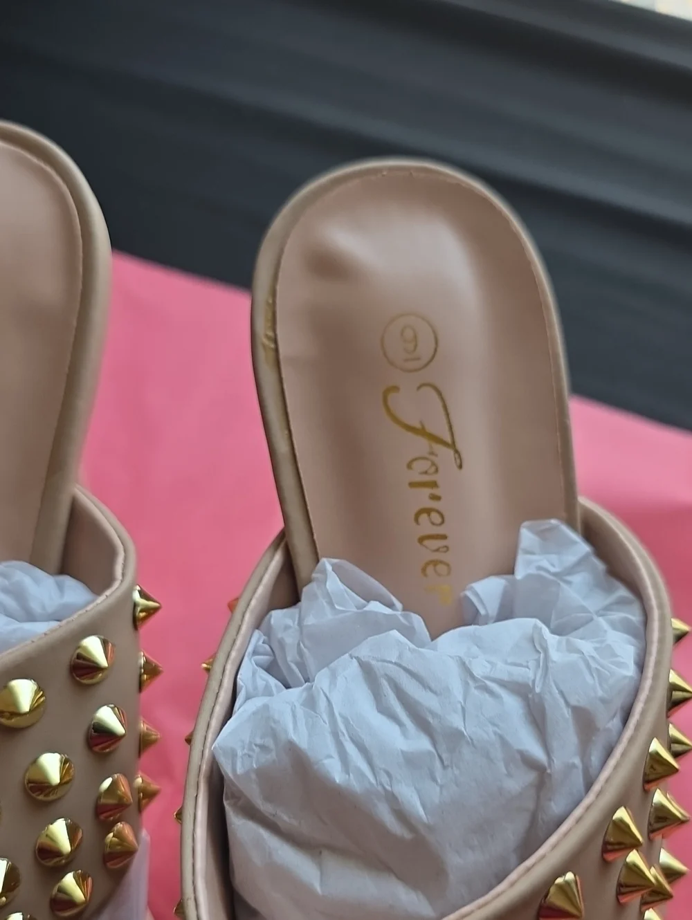 Forever Link Lilli-44 Studded Strappy Heels Tan US 9 NWT